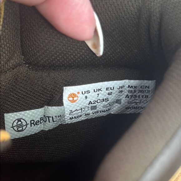 Timberland Women’s Skyla Bay 6-Inch Boots - Picture 8 of 10